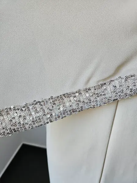 Béžové společenské šaty Fenzy s flitry, vel. 3XL 3