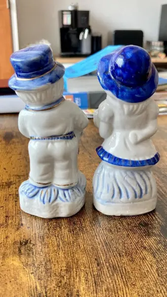 Porcelánové figurky chlapce a dívky 3
