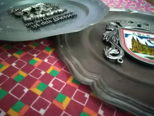 Starožitný cínový talíř 7