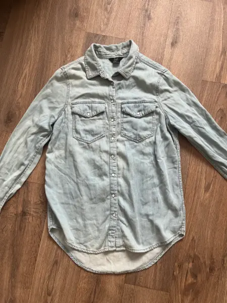 Světle modrá džínová košile F&F 2