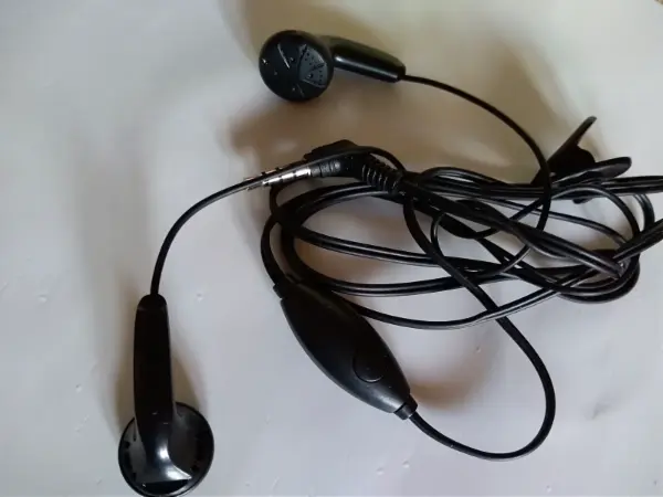 Sada sluchátek Nokia a příslušenství 8