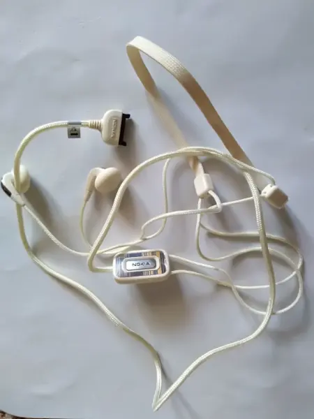 Sada sluchátek Nokia a příslušenství 10