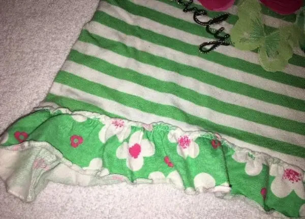 Zelená pruhovaná letní tunika - tričko - šaty s květy, 4y 5