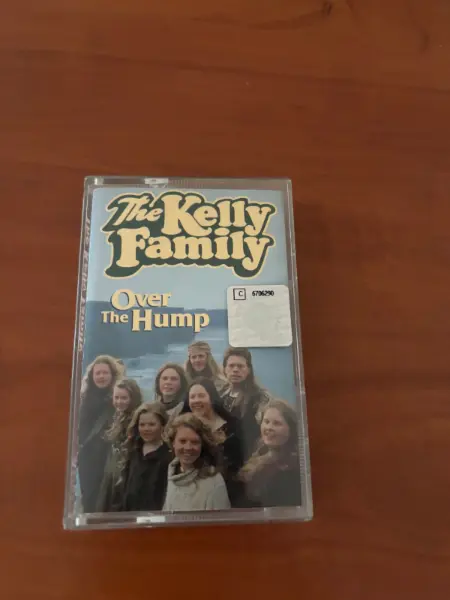 Audiokazeta The Kelly Family - Over The Hump