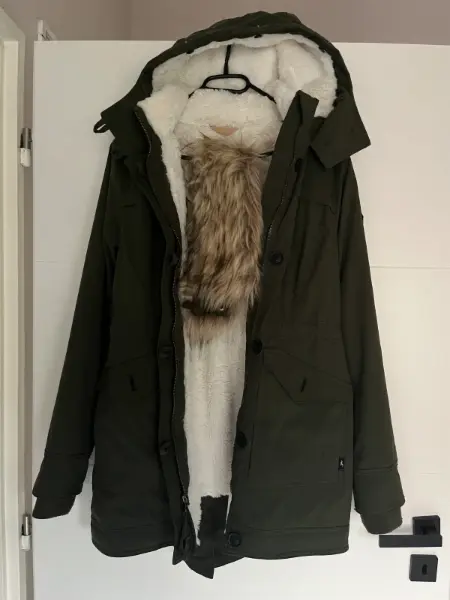 Dámská zimní parka Hollister 2