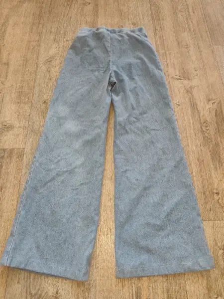 Dívčí džíny široké H&M, vel.8-9let 8