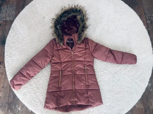 Dívčí  zimní bunda H&M s kožíškem 134