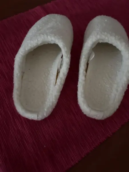 Bílé pantofle