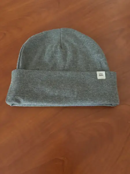 Šedá čepice Okey Doke 2