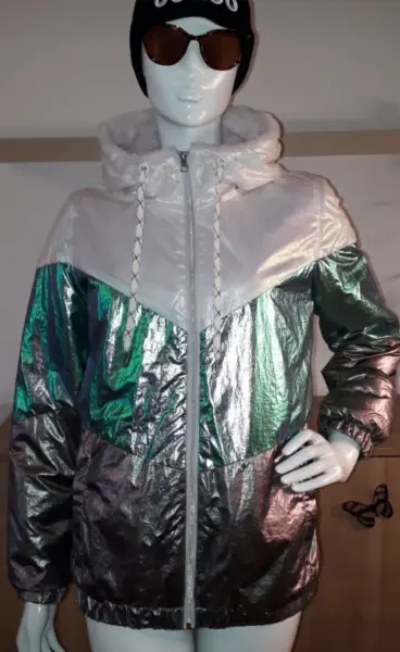 Dámská bunda Cropp metalická s kapucí
