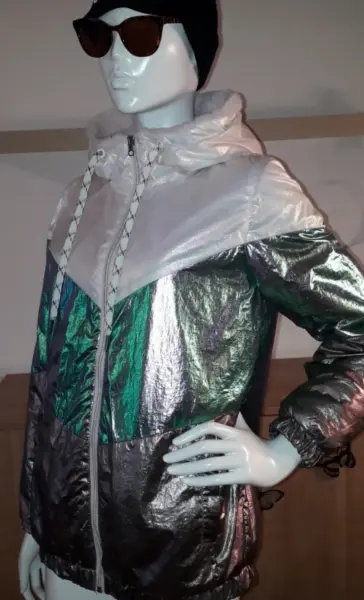 Dámská bunda Cropp metalická s kapucí 2