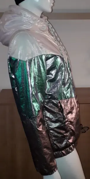Dámská bunda Cropp metalická s kapucí 3