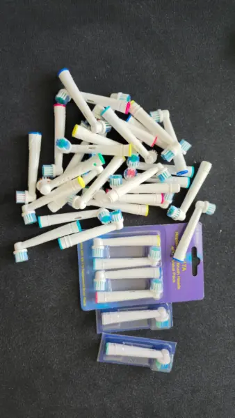Náhradní hlavice Oral-B pro elektrický zubní kartáček 2
