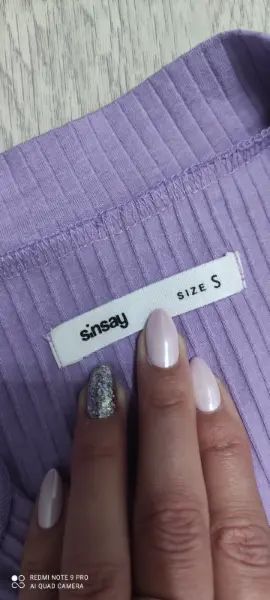 Fialové žebrované šaty se zipem Sinsay 3