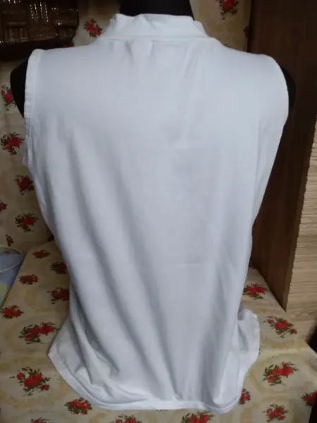 Dvě tílka 3