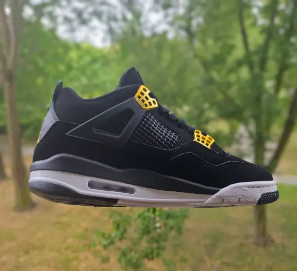🔥 Air Jordan 4 Royalty 🖤💛 | Vel. 43