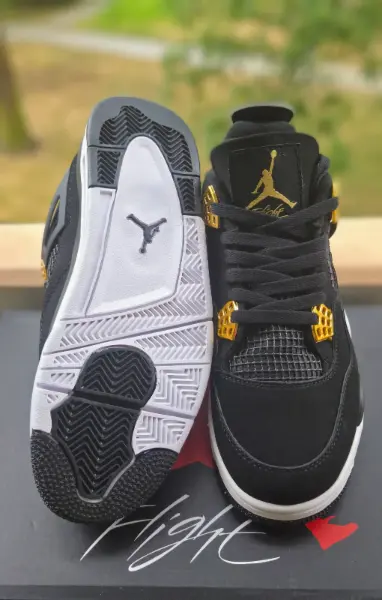 🔥 Air Jordan 4 Royalty 🖤💛 | Vel. 43 4