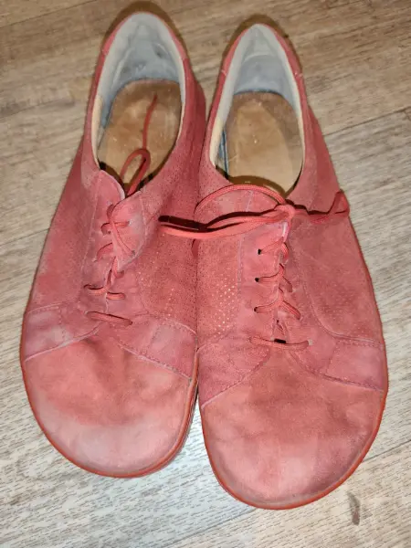 Červené semišové boty Barefoot Peerko 39