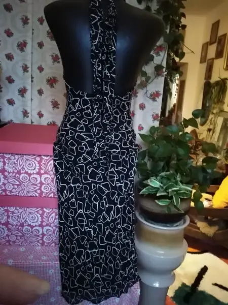 Dvoje šaty XXS-XS 4