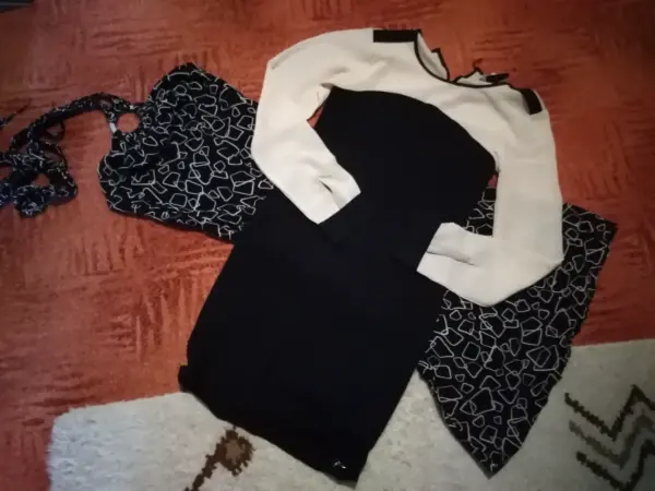 Dvoje šaty XXS-XS
