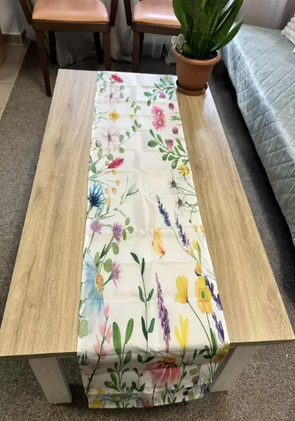 Krémově bílý květinovaný běhoun, délka 240 cm 2