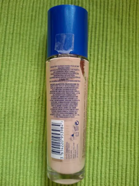 Make-up Rimmel Match Perfection SPF 20 2