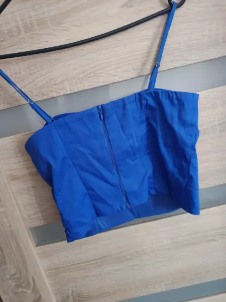 Modrý nový společenský top Mohito 3