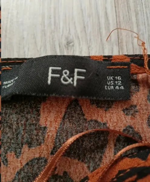 Dámské šaty F&F se zvířecím vzorem 4