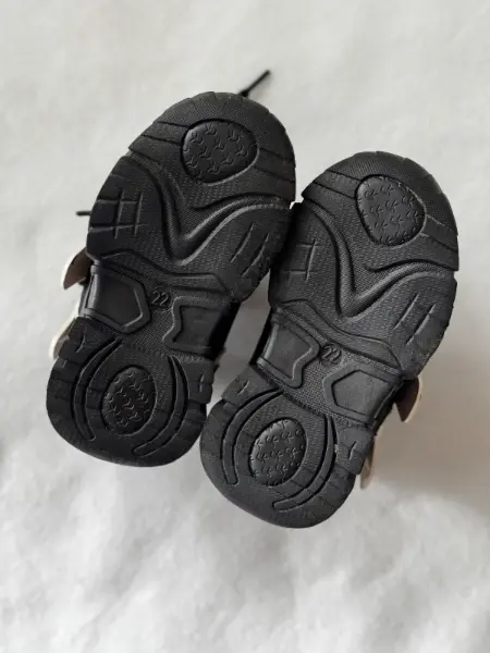 Dětské sportovní boty Fegimoa, černo-béžové, vel. 22 12