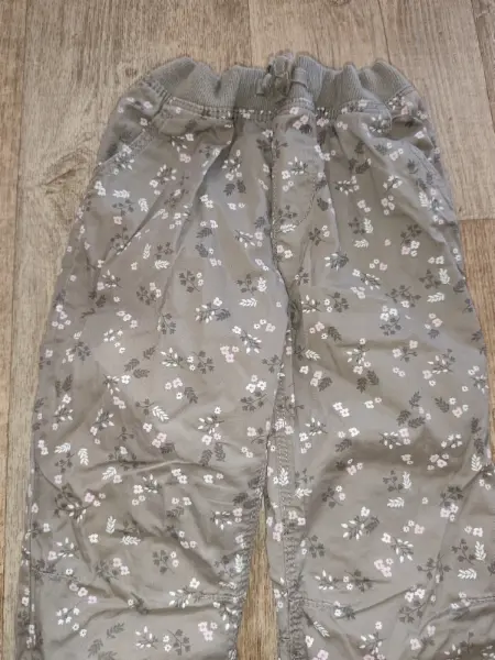 H&M dívčí kalhoty s květinovým vzorem, vel. 128 3