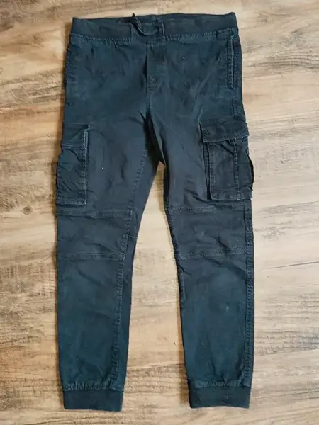 Chlapecké černé cargo joggery H&M, vel. 158