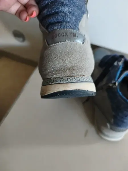 Dámské kotníkové boty 4
