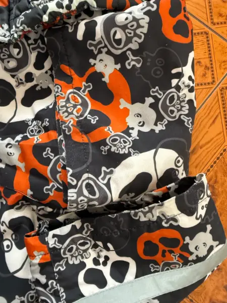 Dětský zimní set H&M s motivem lebek, vel. 92 4