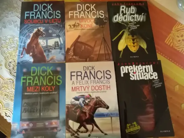Soubor detektivních románů
