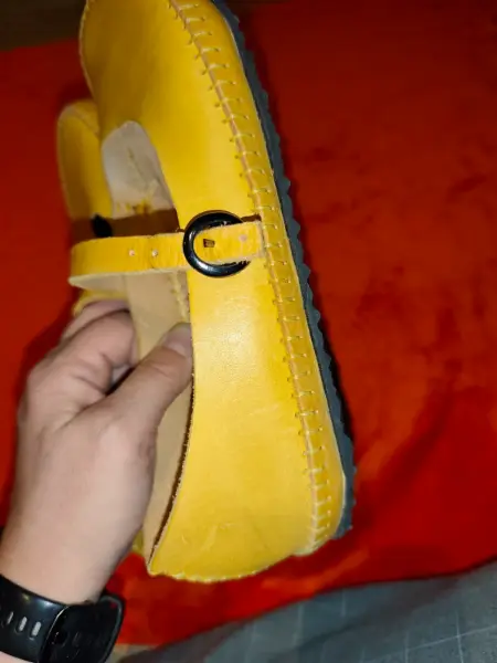 Žluté kožené Barefoot balerinky s páskem39 7