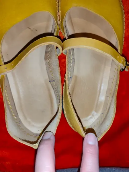 Žluté kožené Barefoot balerinky s páskem39 4