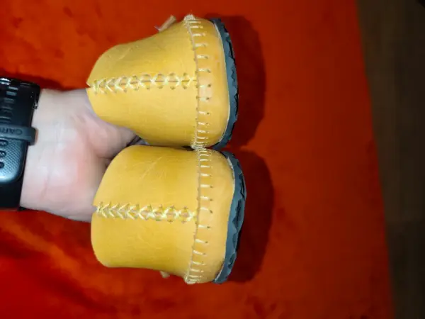 Žluté kožené Barefoot balerinky s páskem39 8