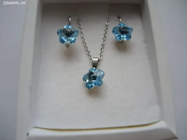 Souprava z chir oceli Swarovski kytičky modré