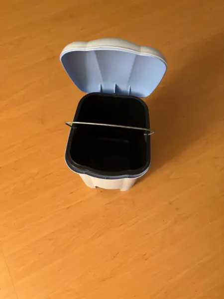 Nášlapný odpadkový koš s vyjímatelnou vnitřní nádobou 3