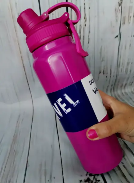 Nová růžová termo láhev na pití 700 ml