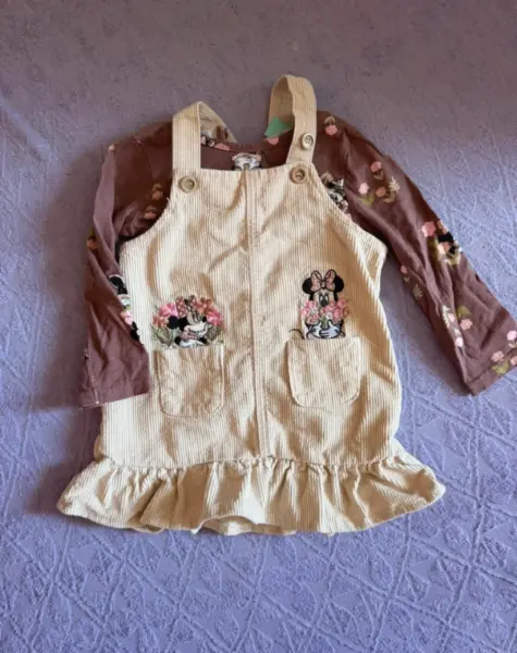 Dívčí šaty s Minnie Mouse a tričkem, vel. 86