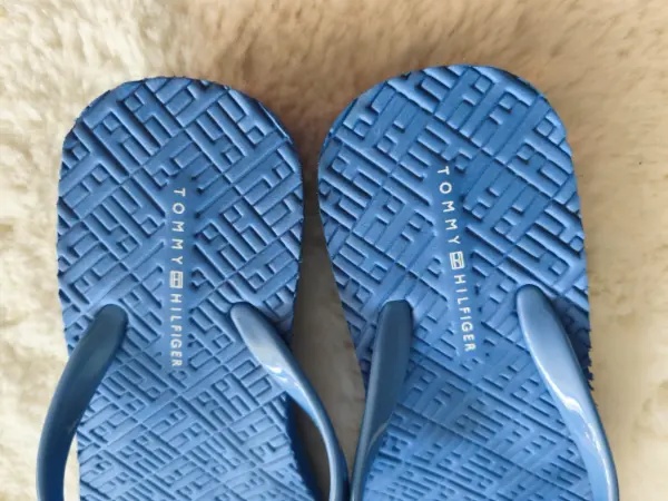 Tommy Hilfiger žabky na 38  4