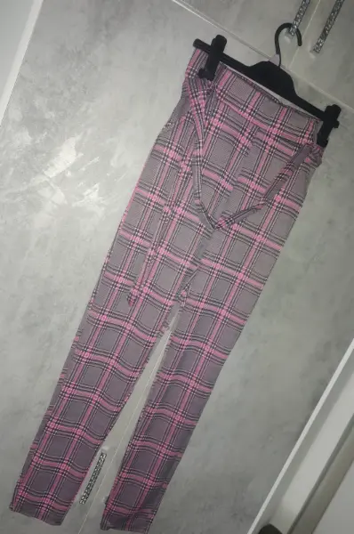 Dámské kalhoty s páskem, károvaný vzor