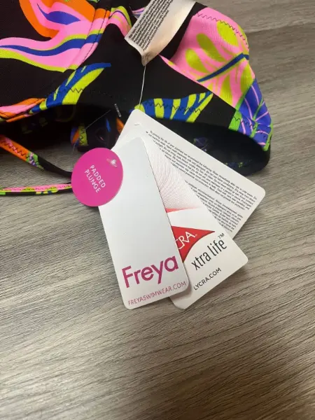 Dámský horní díl plavek Freya Desert Disco 36FF 6