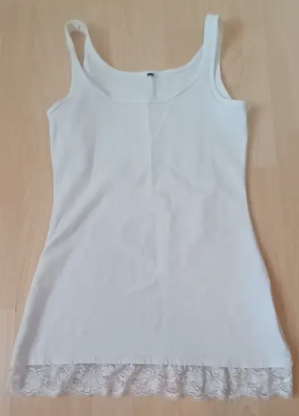 Dámská tílka s krajkou, 2 ks vel.M 2
