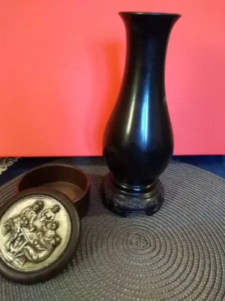 Čínská vázička a dozička 9