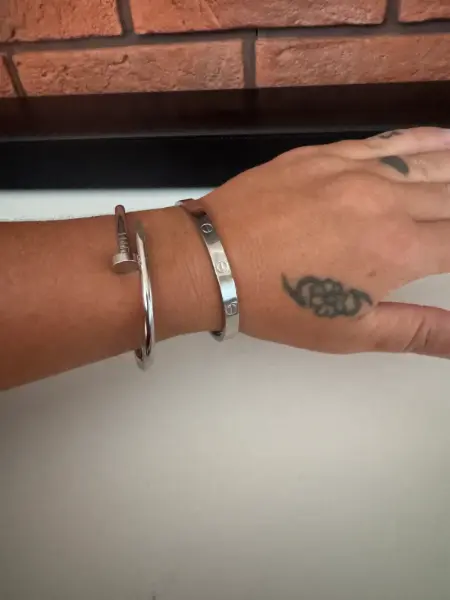 Sada dvou stříbrných náramků Cartier 2