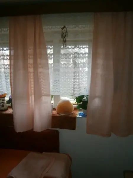 4kusy retro závěsů 5