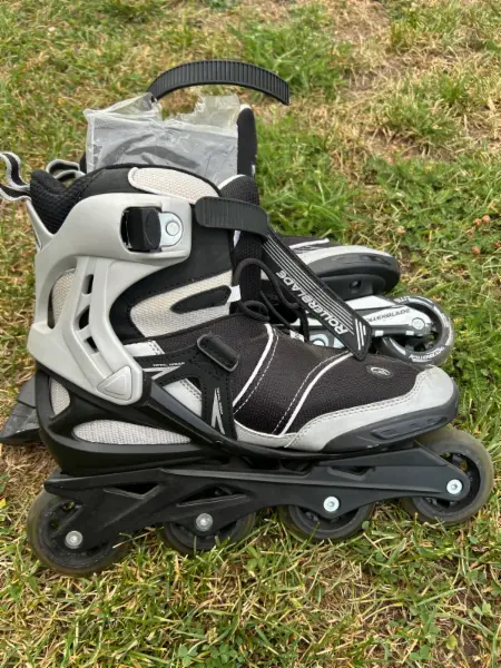 Kolečkové brusle Rollerblade vel. 43