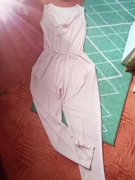 Pudrový pružný overal 5
